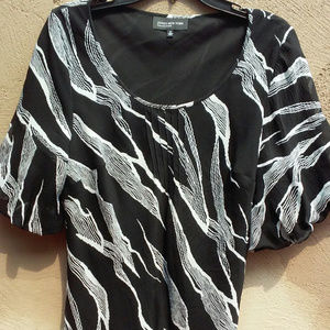 Jones New York Black & White Lined Top Size 12